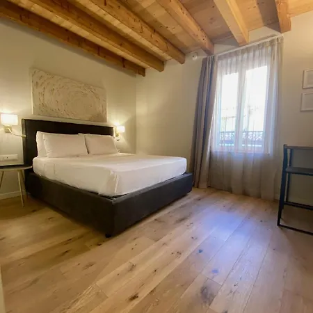 Malvezzi24 Boutique